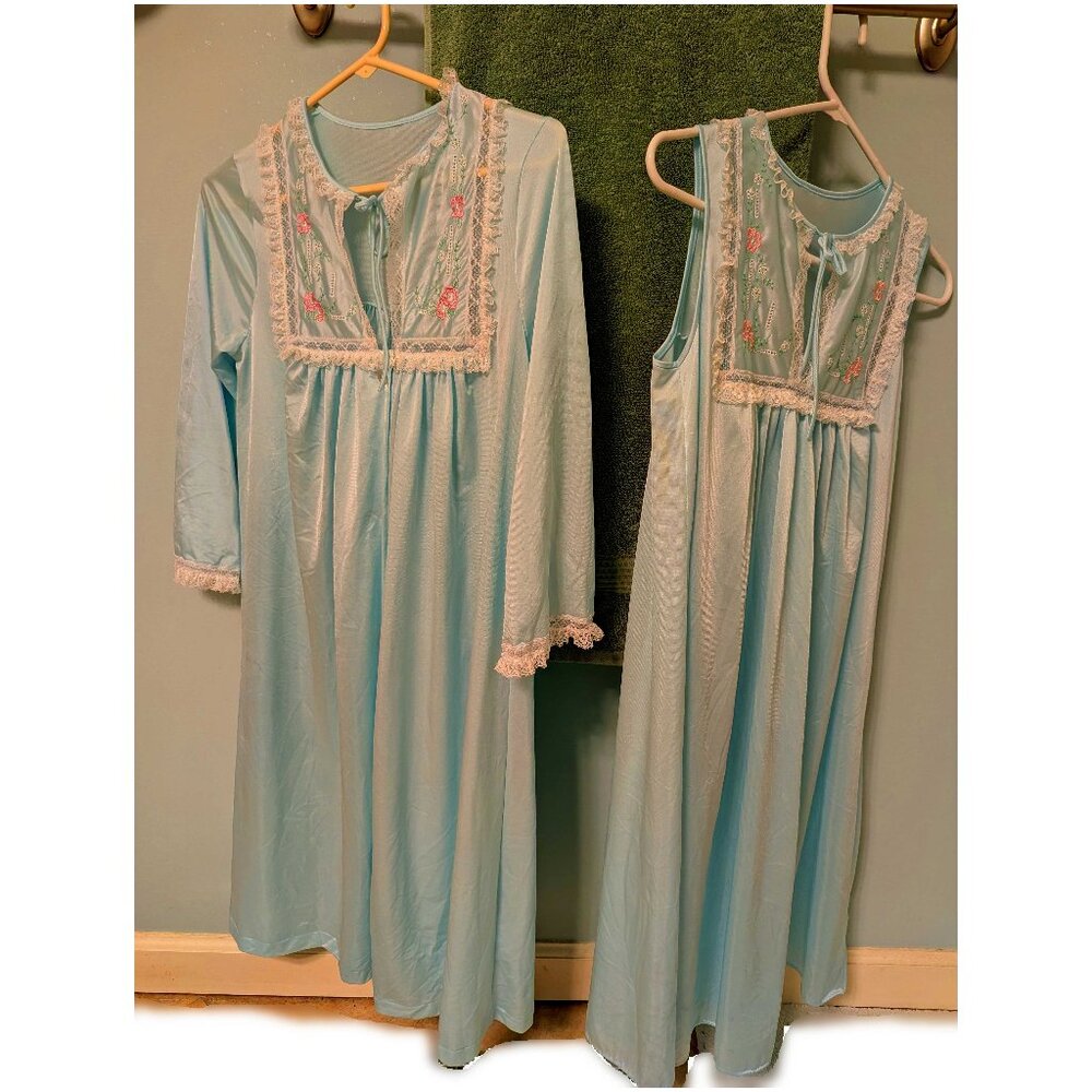 Komar VTG Nylon Peignoir Nightown Robe Set Dainty Blue Feminine Avg Petite
